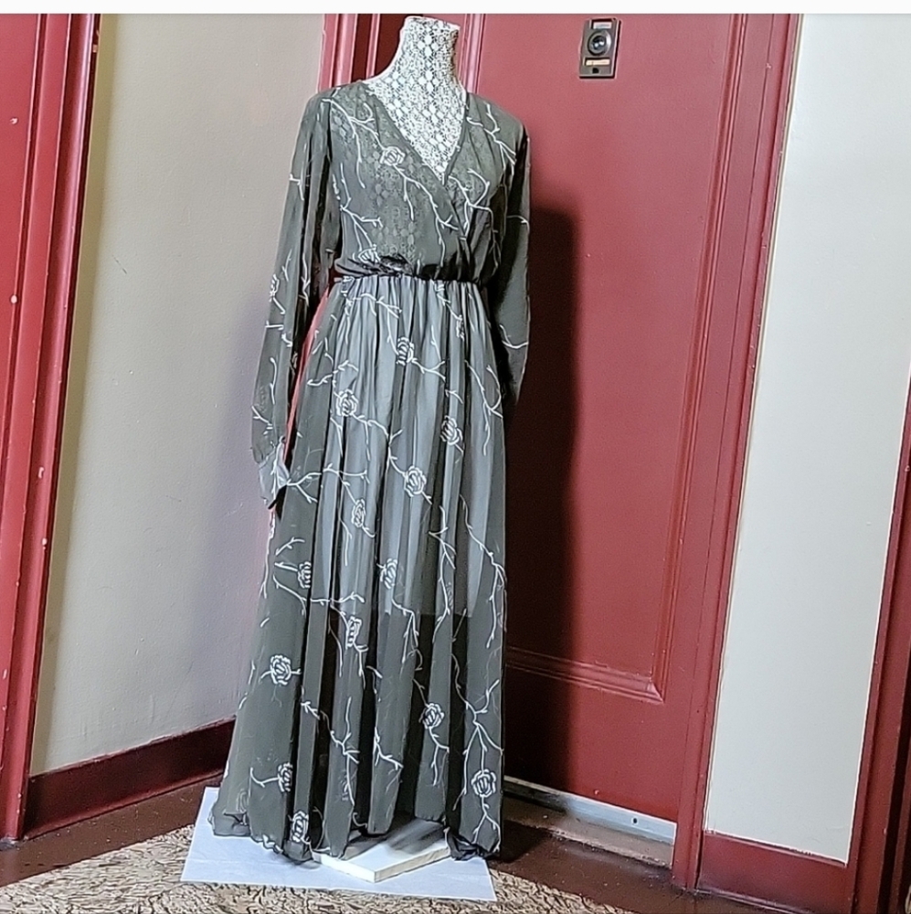 JACKPOT WOMEN'S MAXI DRESS SIZE FREE